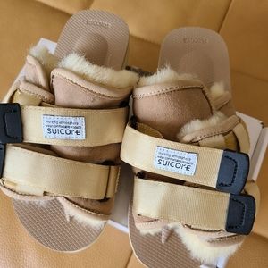 Suicoke Sheepskin Seude Slip-on Sandals